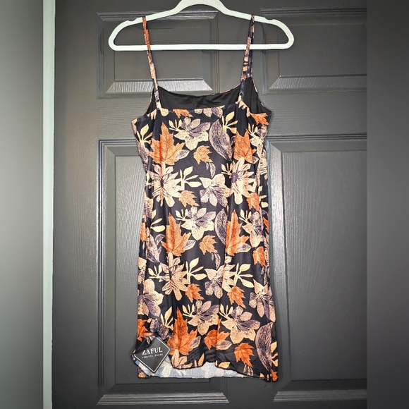 Zaful mini dress size 6 NWT - Picture 2 of 2